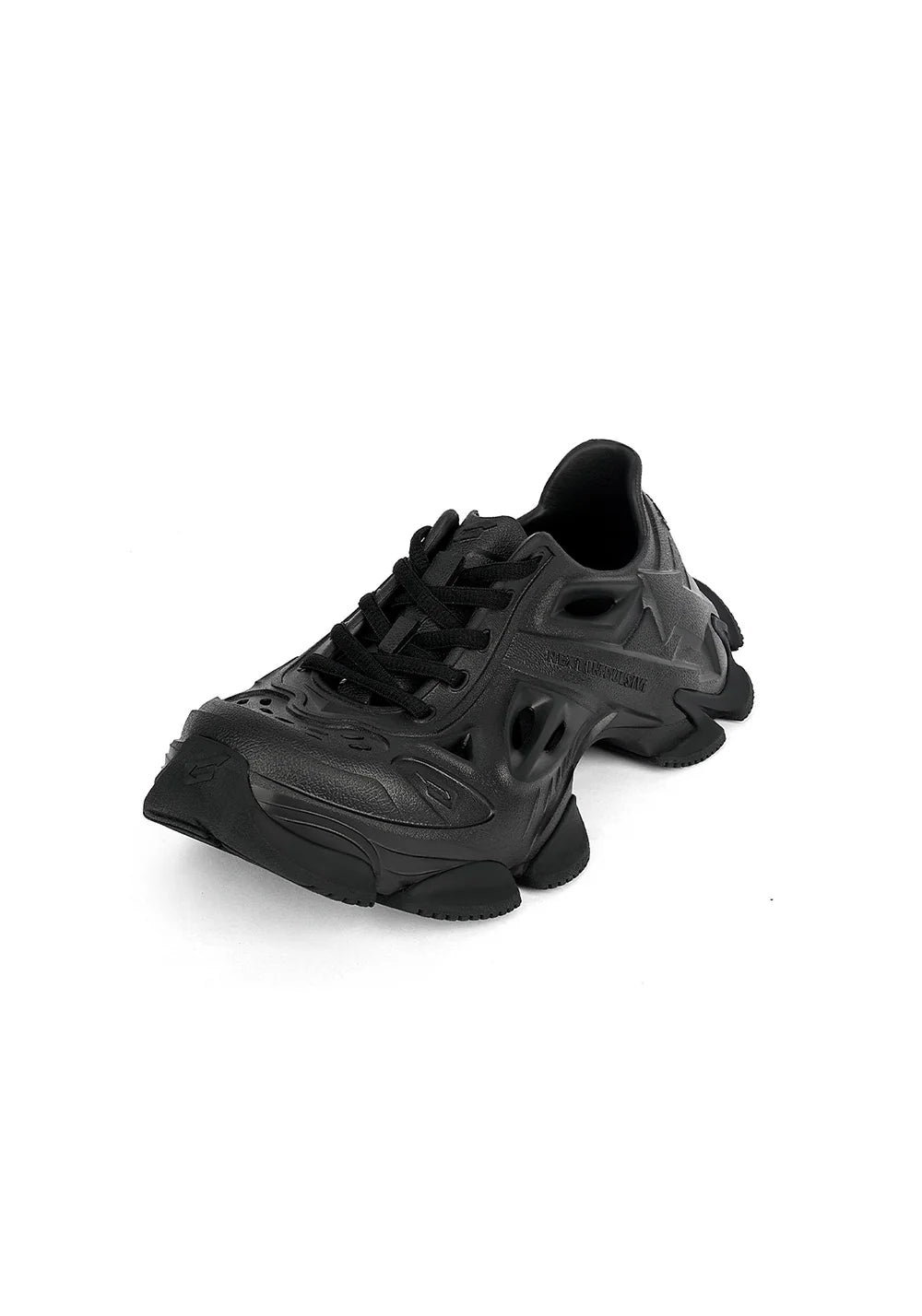 BLACK CROCS