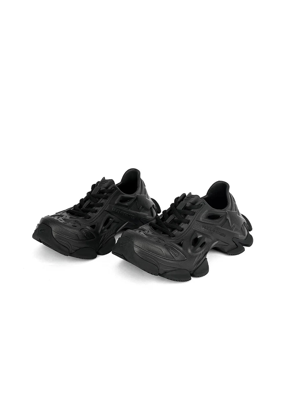 BLACK CROCS